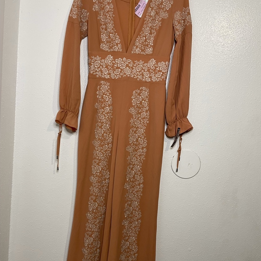 Beautiful jumpsuit / Size 4 / never worn